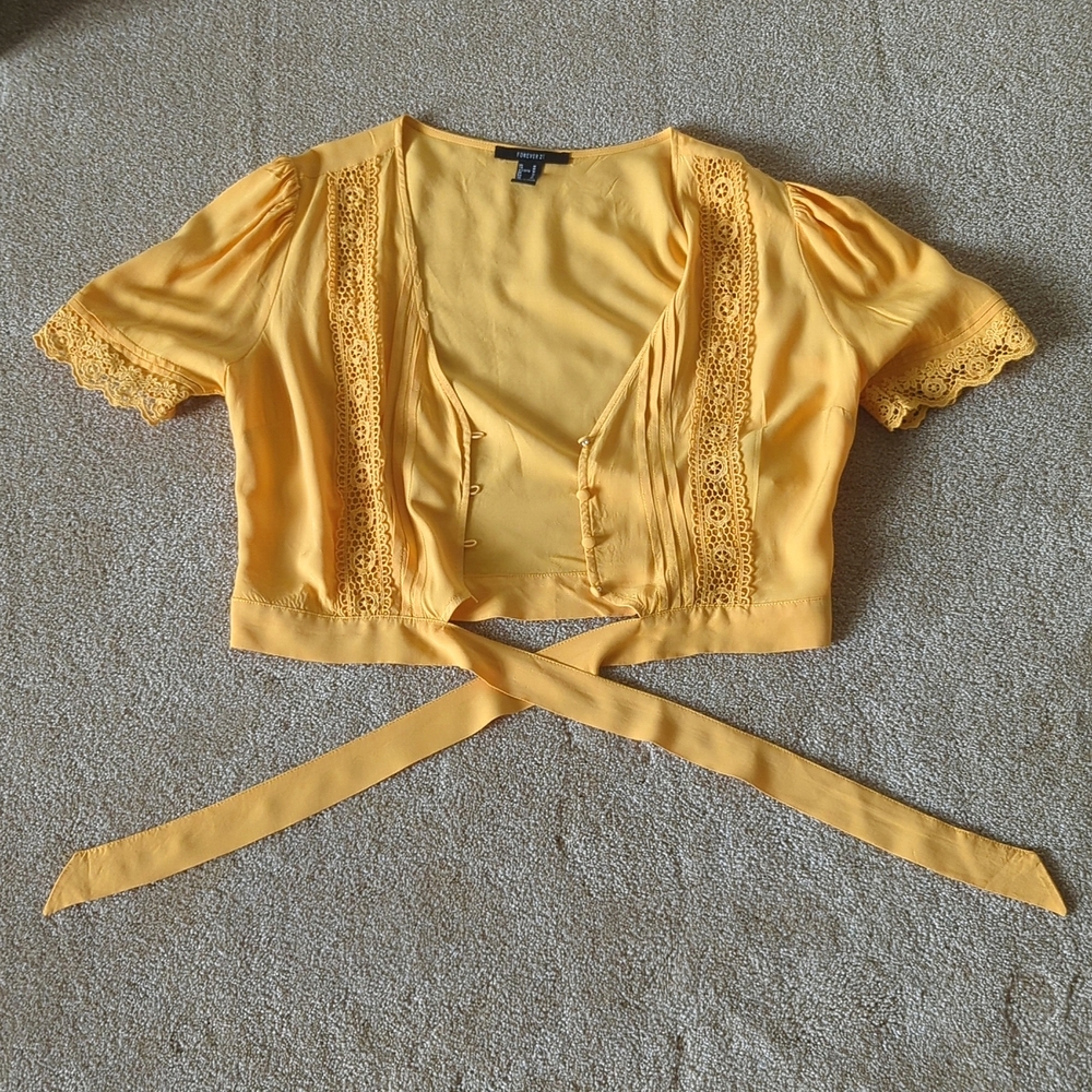 Forever 21 Yellow Button Tie Front Top Size M